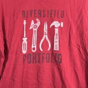 Life Is Good Shirt Mens M Red Diversified Portfolio Tool Set Print Classic‎ Fit